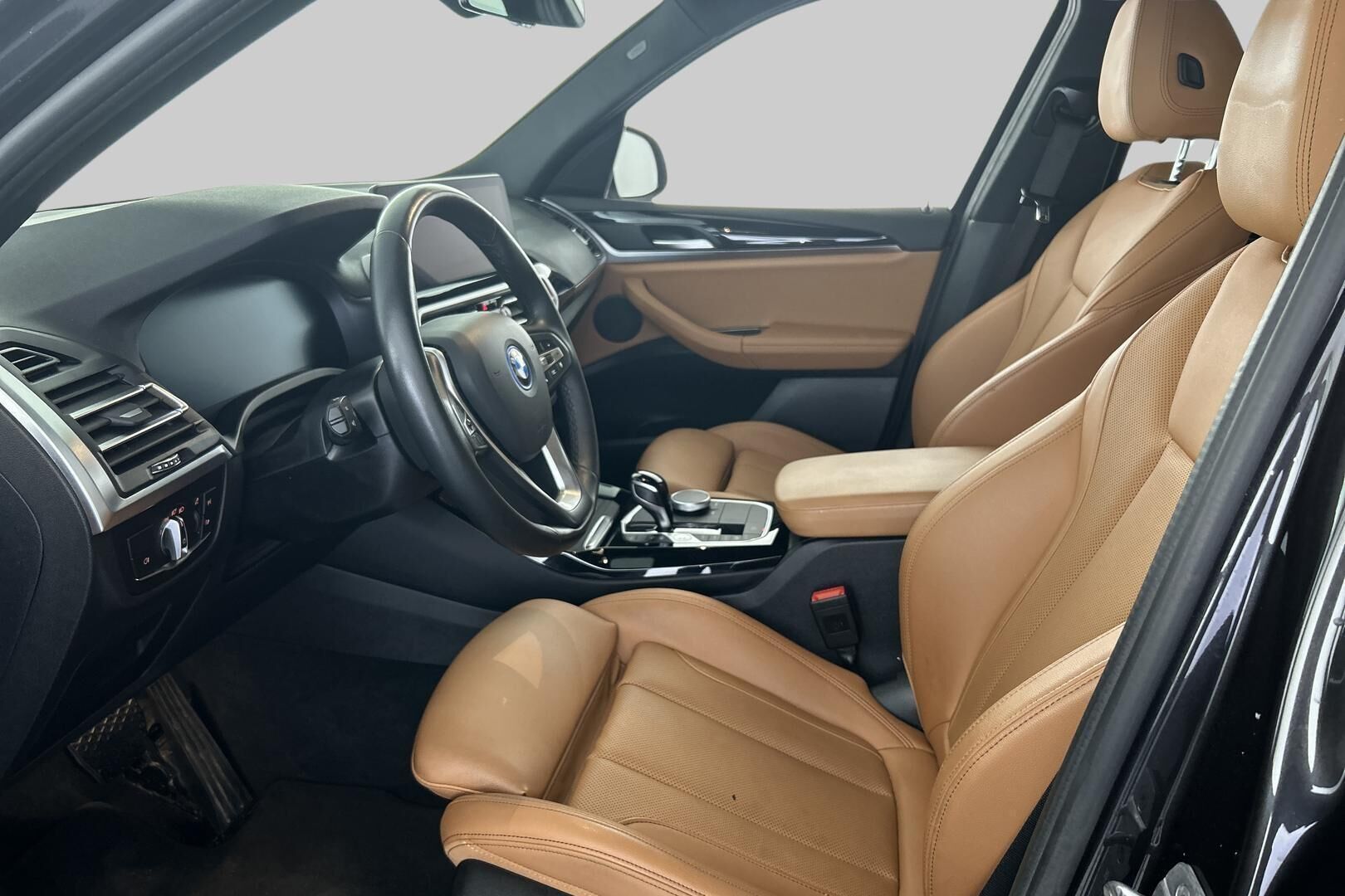 BMW X3 iso kuva 7