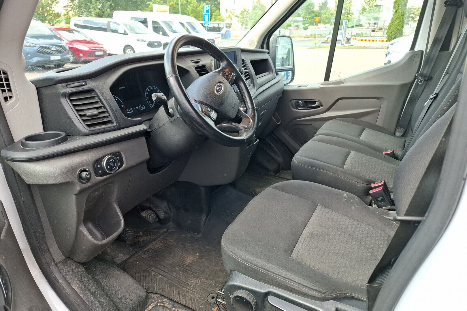 Ford Transit iso kuva 1