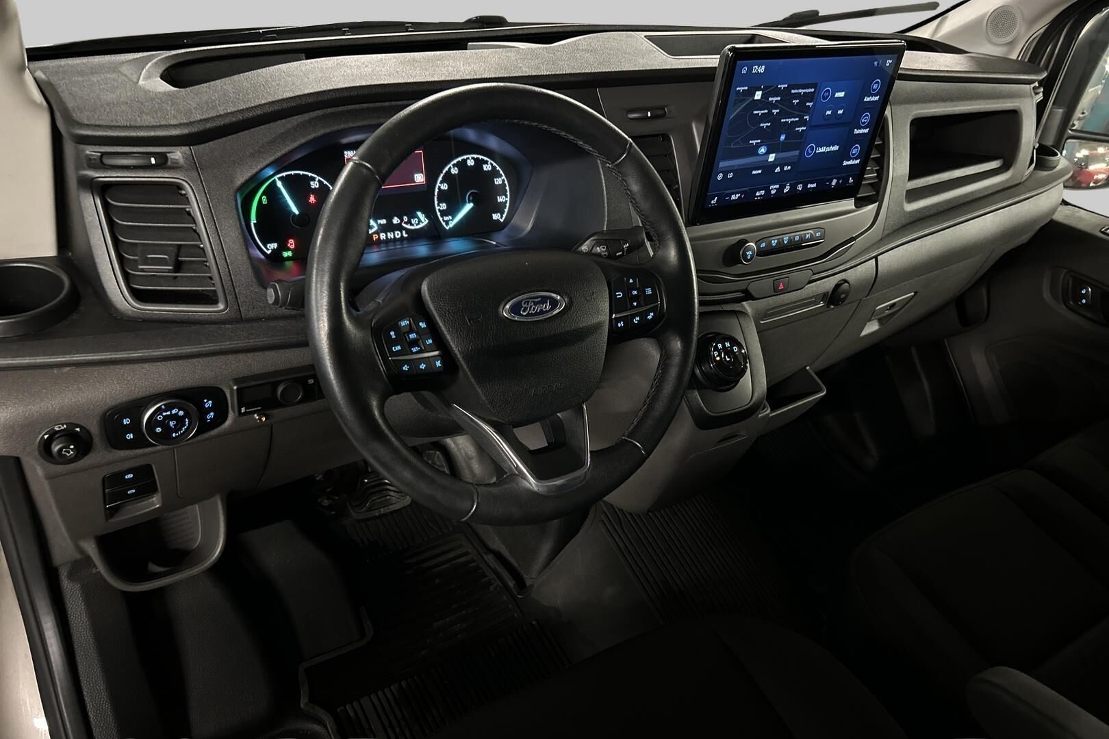 Ford Transit iso kuva 11