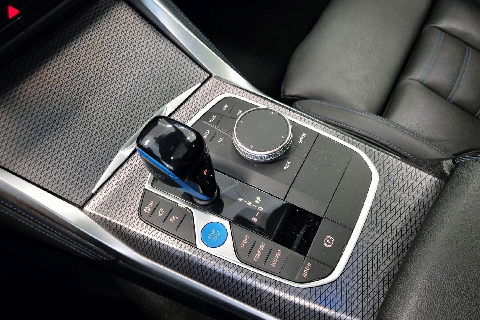BMW I4 M50 iso kuva 17