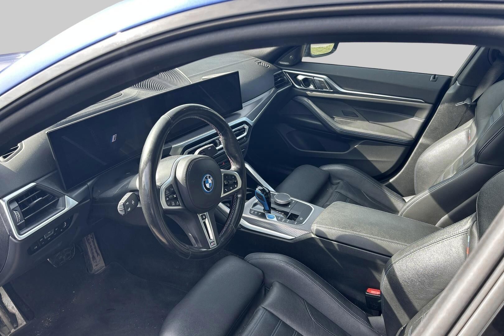 BMW i4 iso kuva 2