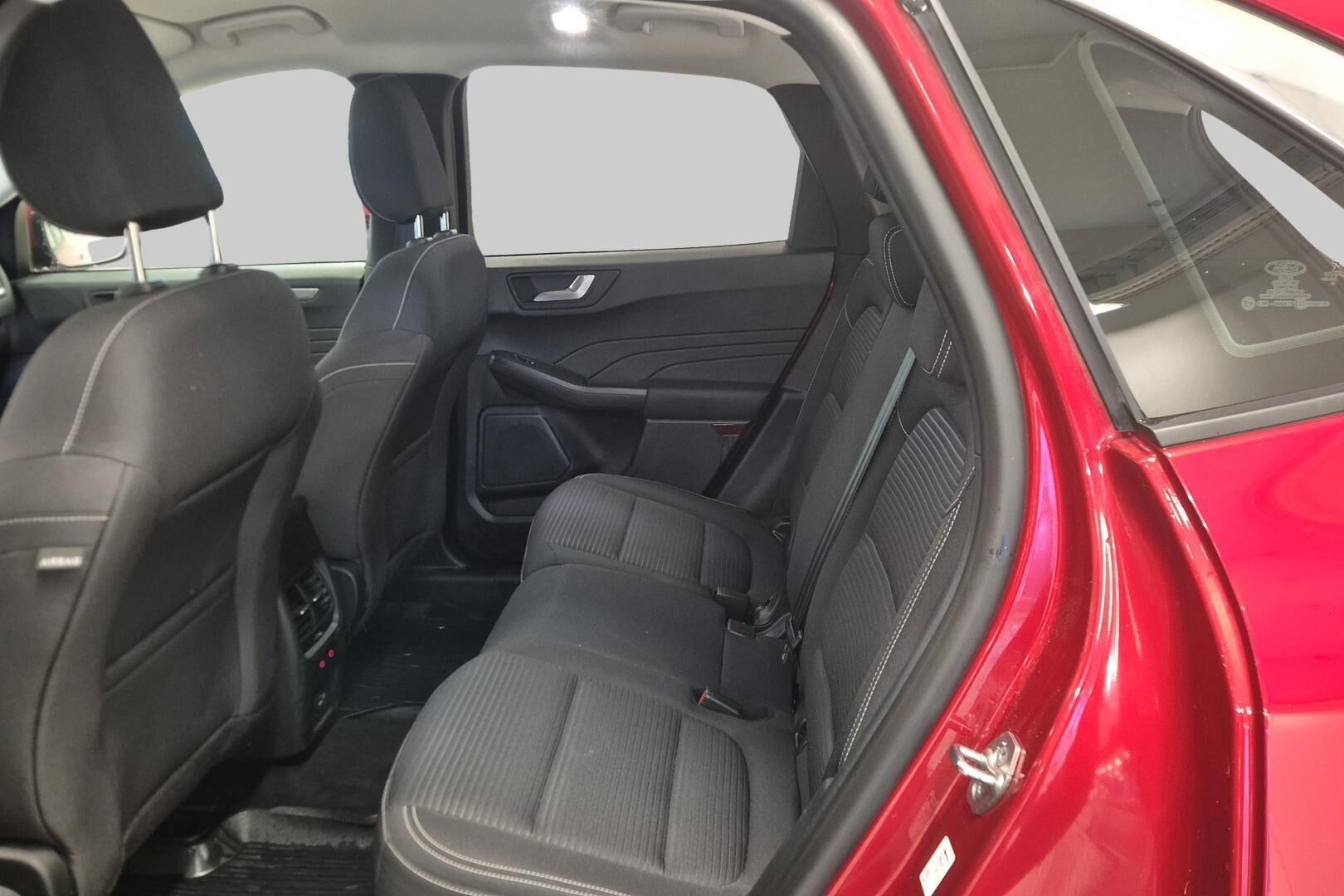 Ford Kuga iso kuva 10
