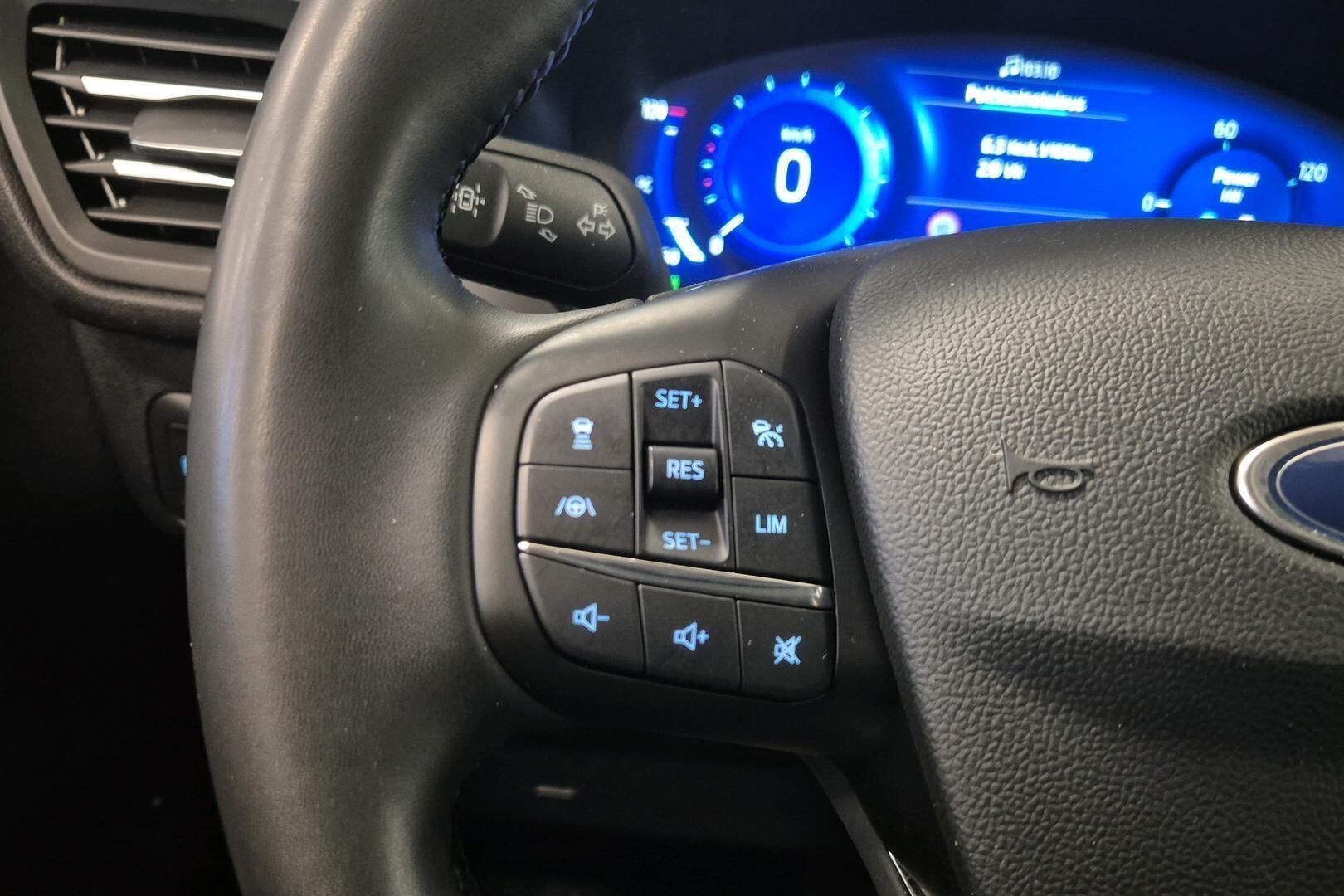 Ford Kuga iso kuva 19
