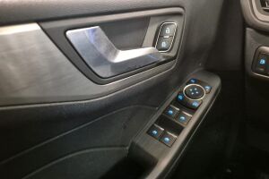 Ford Kuga esikatselu 25