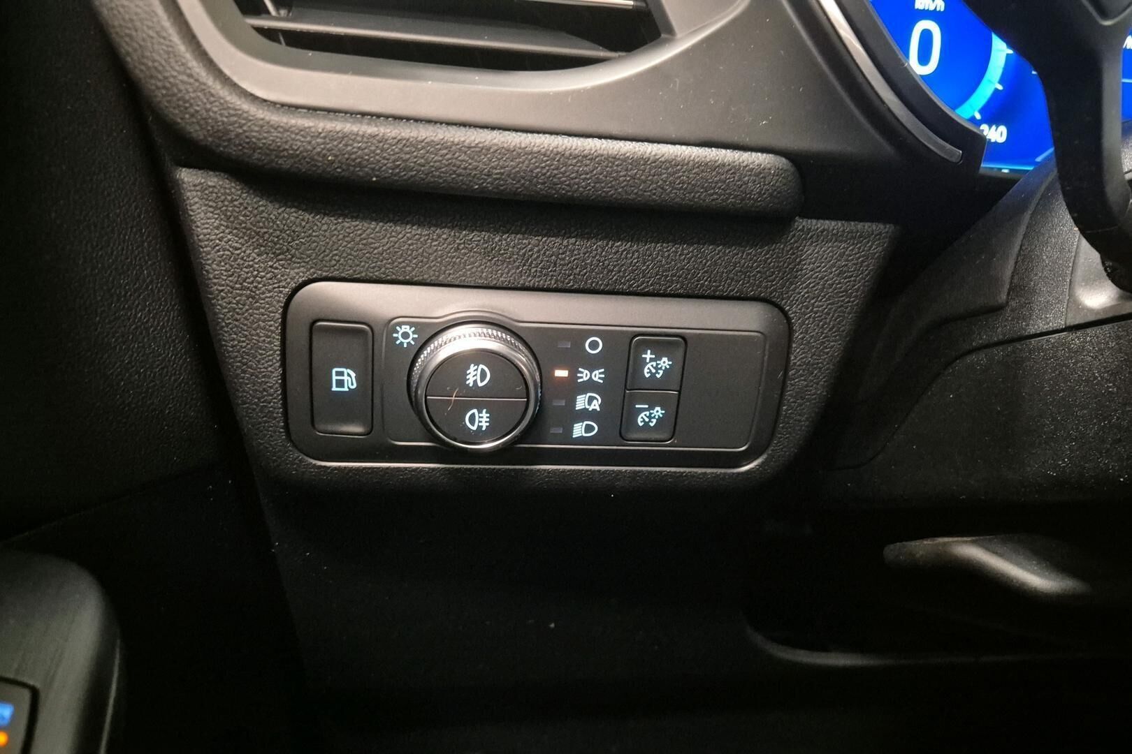 Ford Kuga iso kuva 20