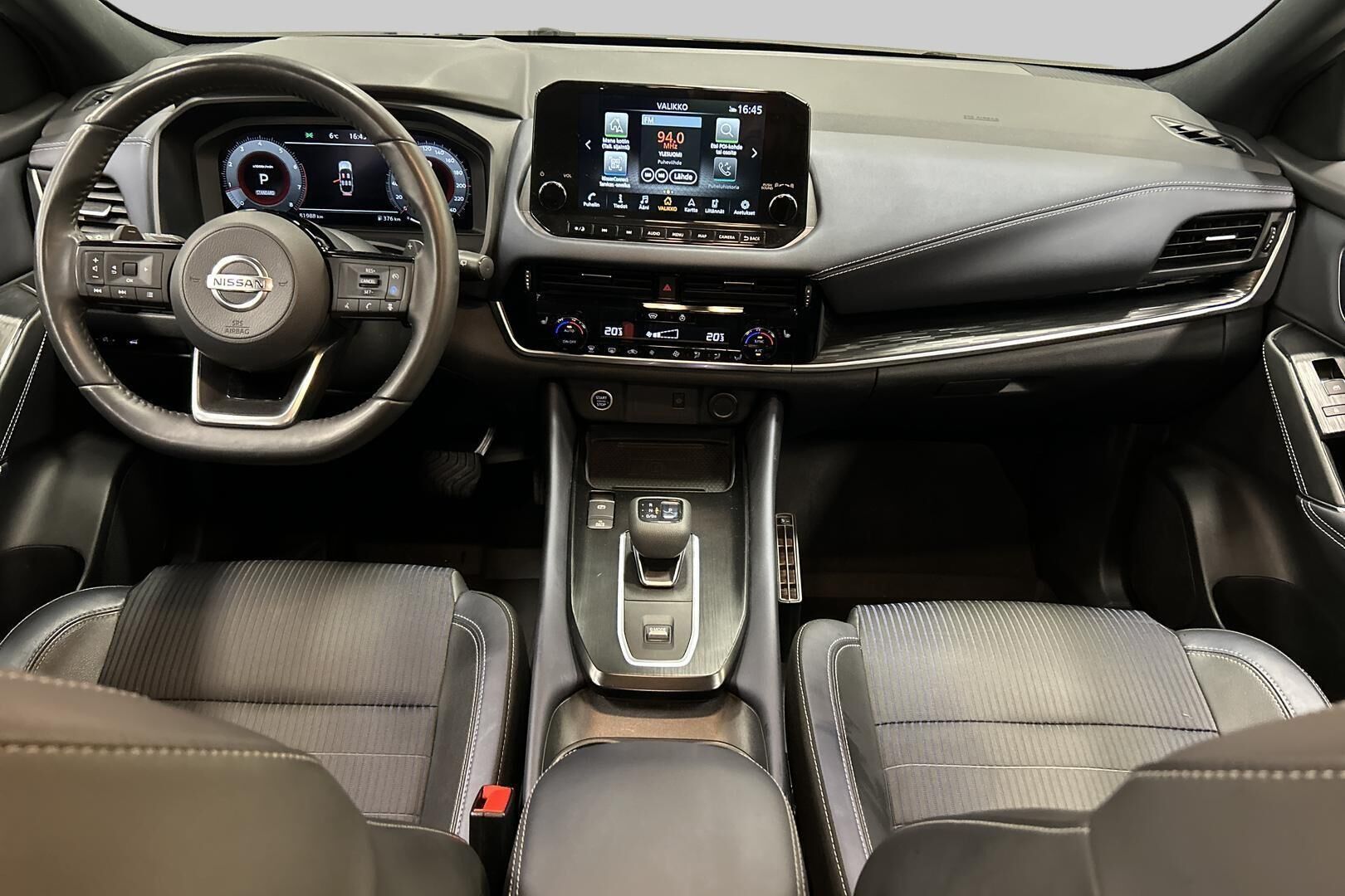 Nissan Qashqai iso kuva 11