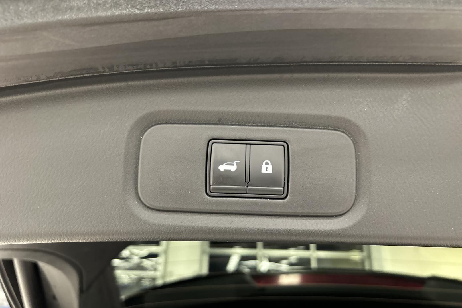 Nissan Qashqai iso kuva 14