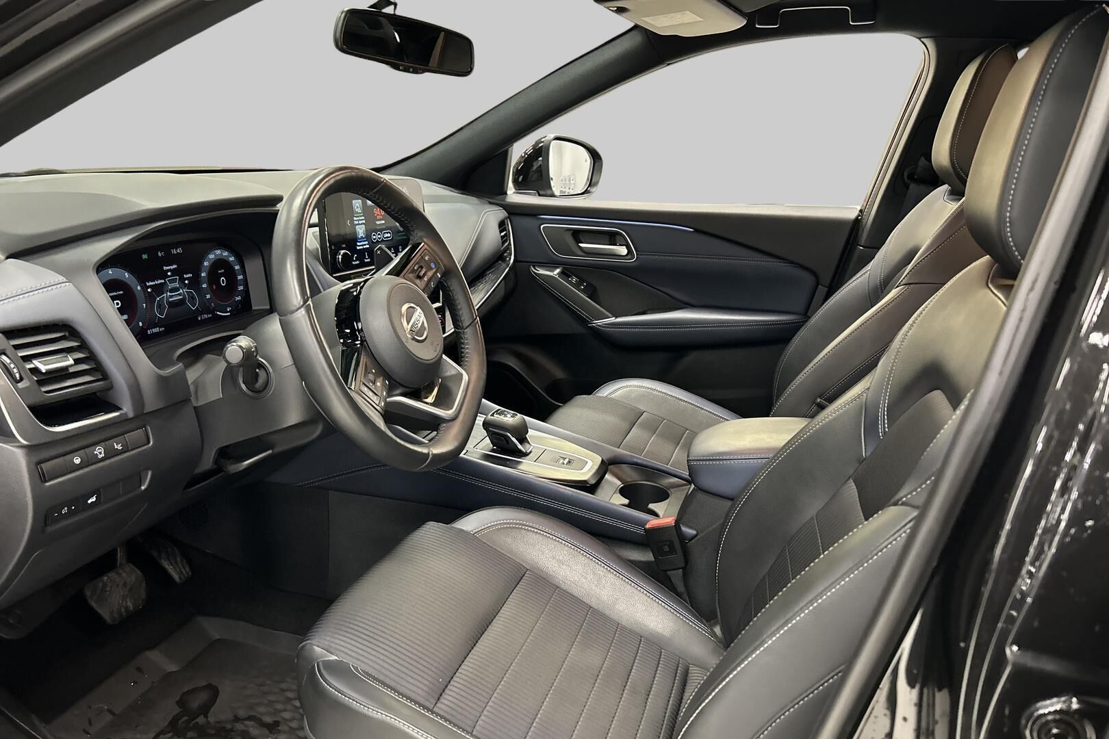 Nissan Qashqai iso kuva 9