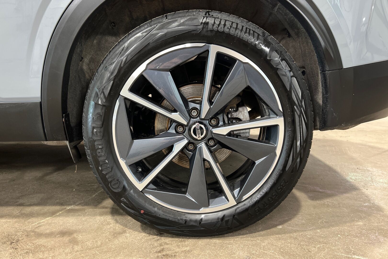 Nissan Qashqai iso kuva 11