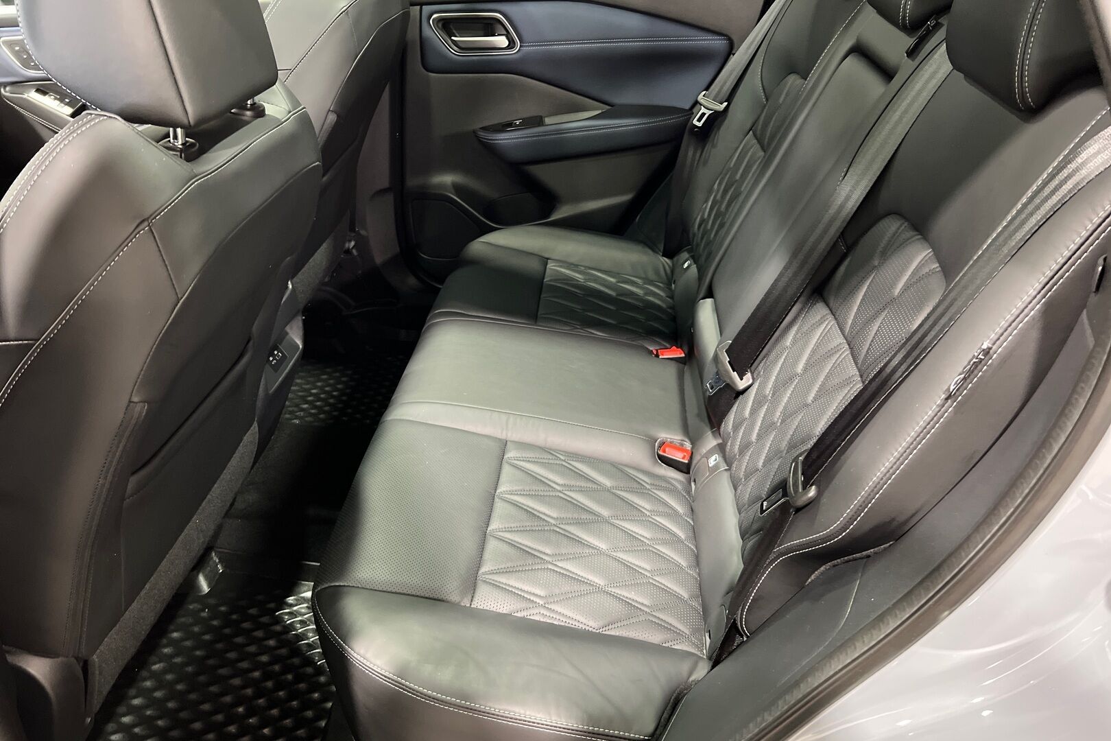 Nissan Qashqai iso kuva 9