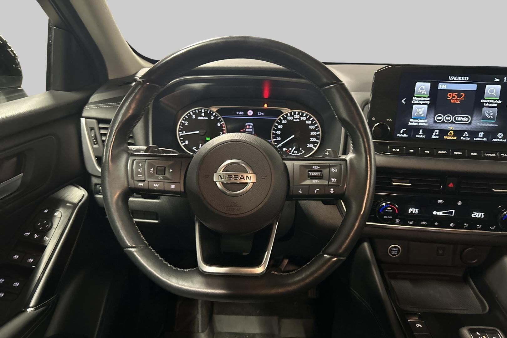 Nissan Qashqai iso kuva 29