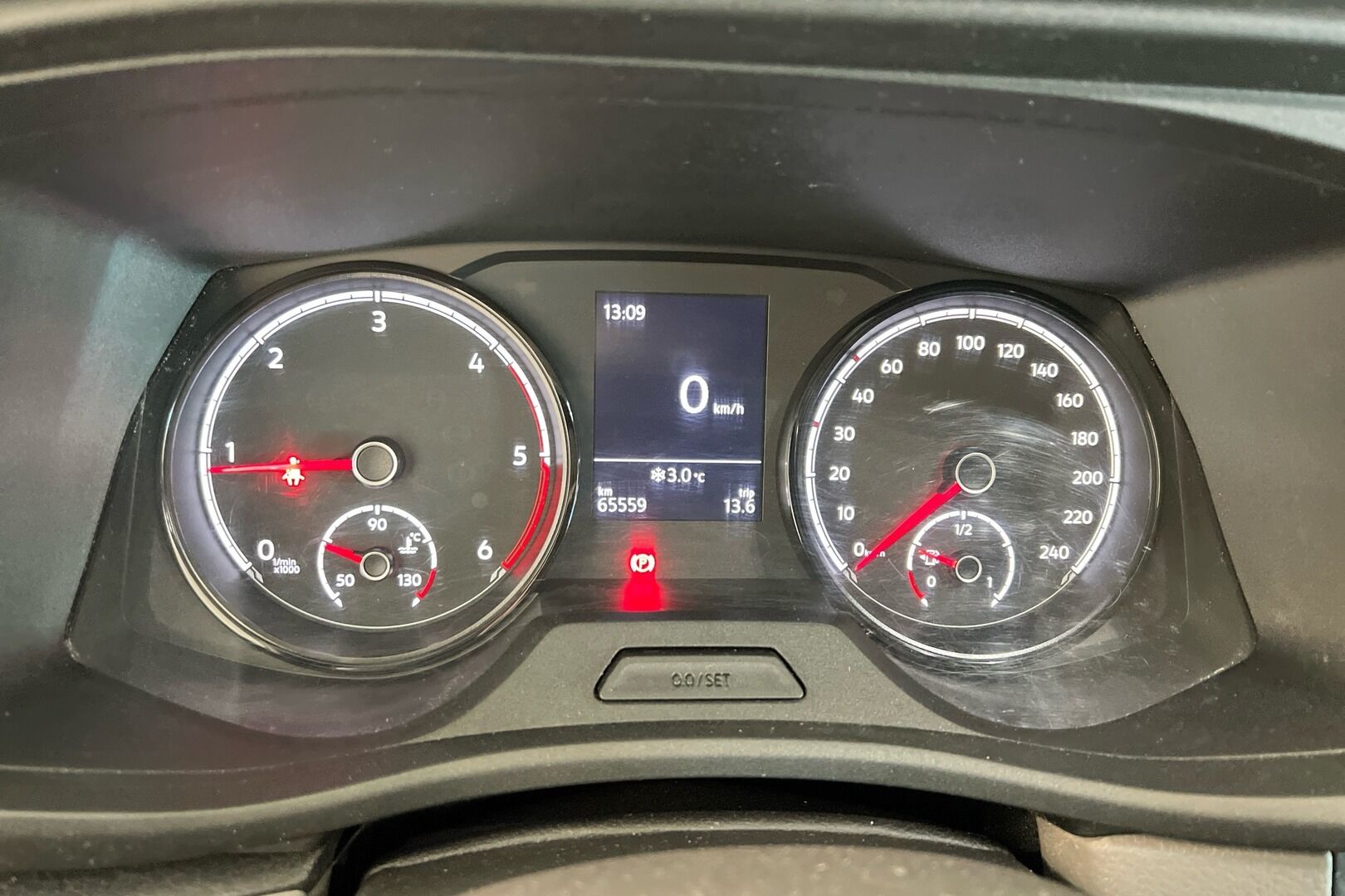 Volkswagen Transporter iso kuva 11