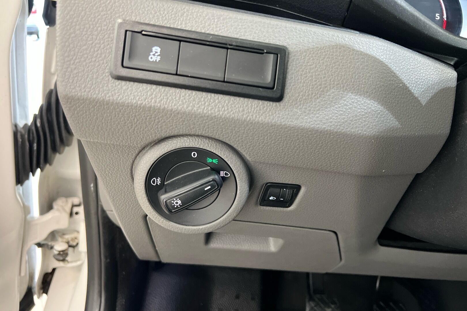 Volkswagen Transporter iso kuva 20
