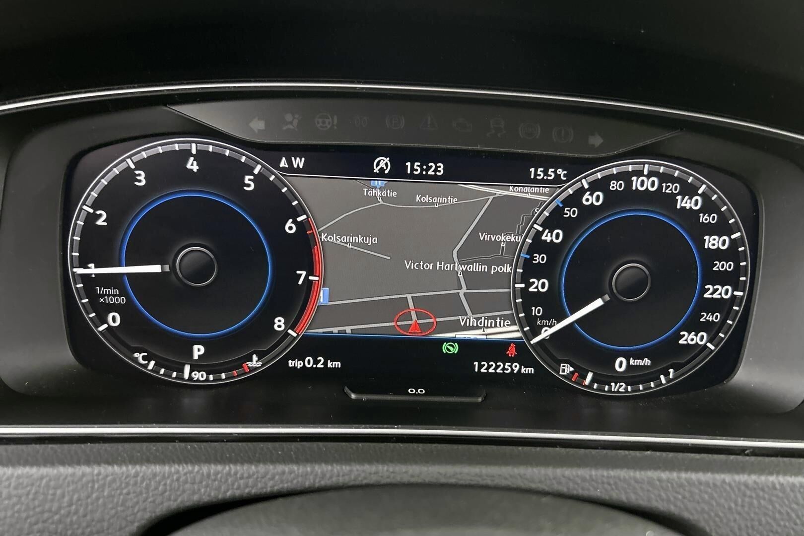 Volkswagen Golf iso kuva 14