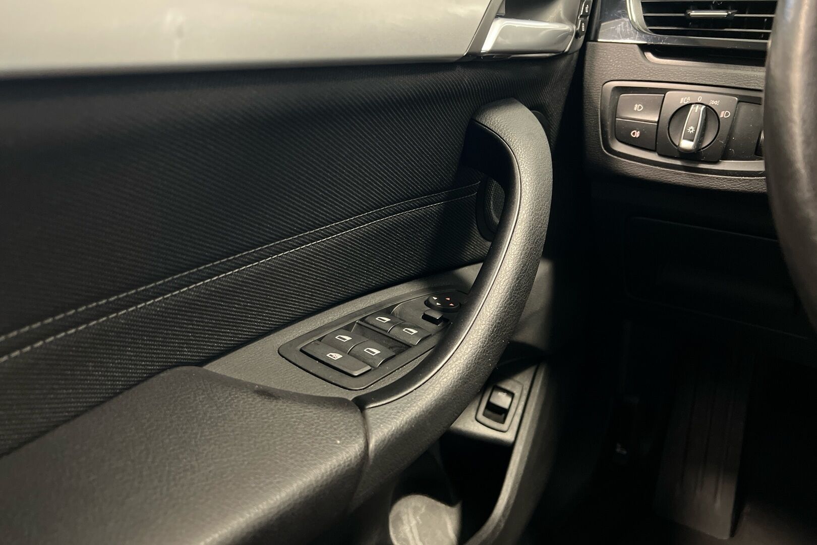 BMW X1 iso kuva 17