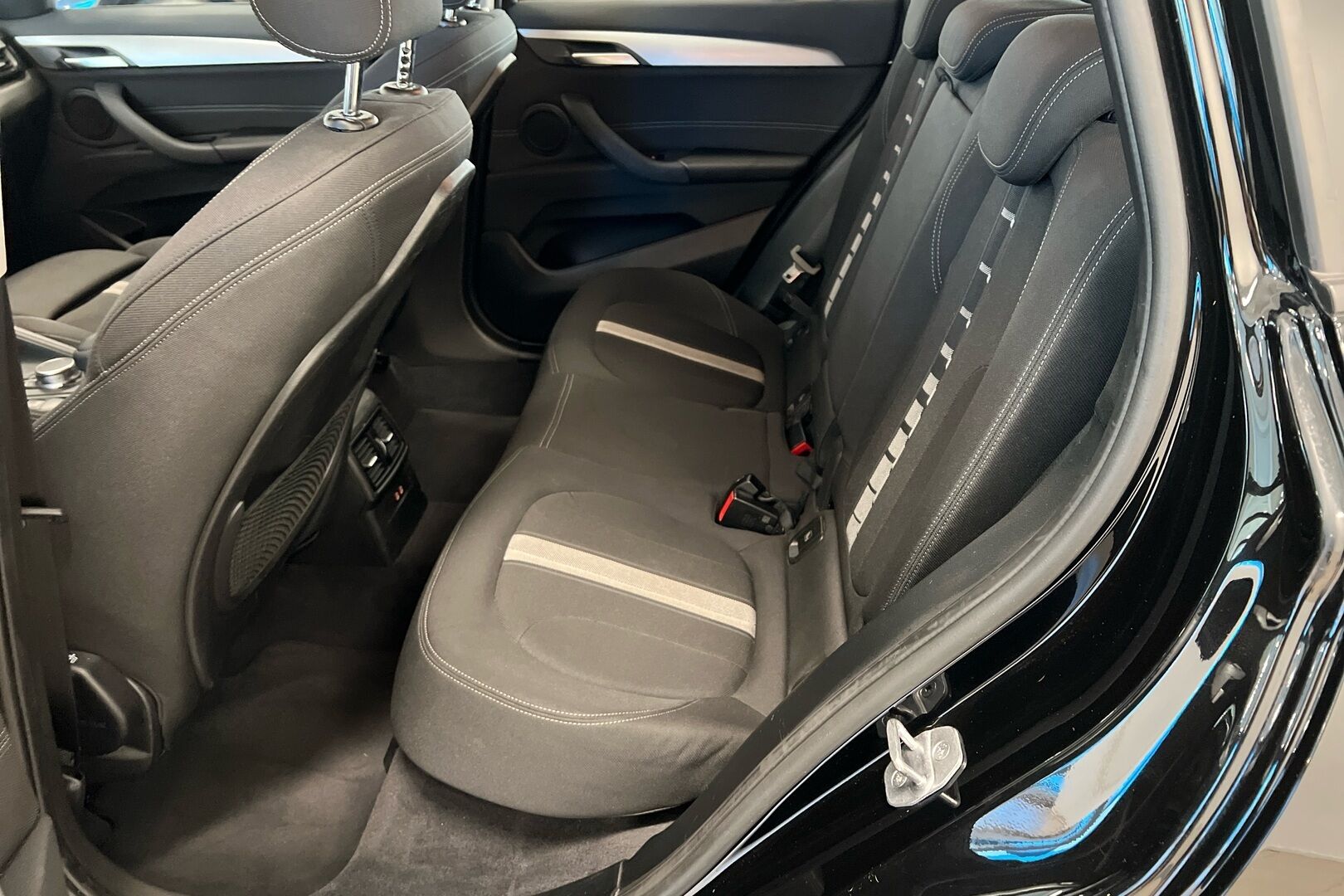 BMW X1 iso kuva 8