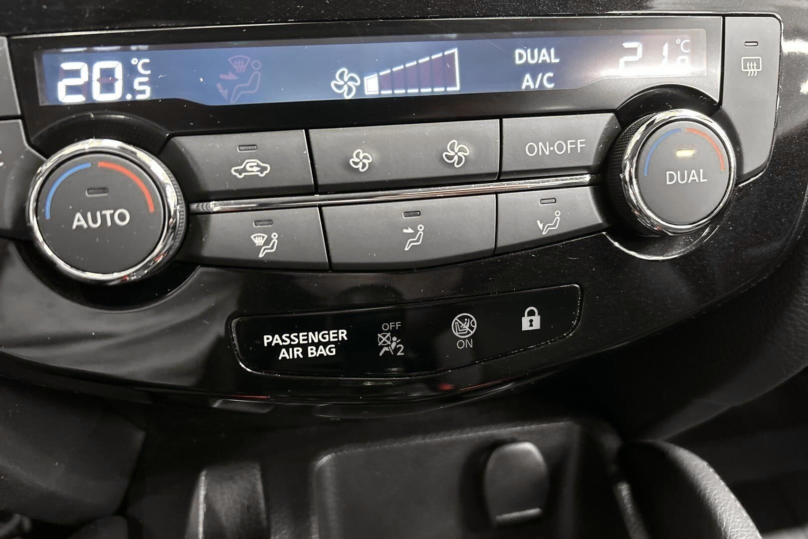 Nissan Qashqai iso kuva 18