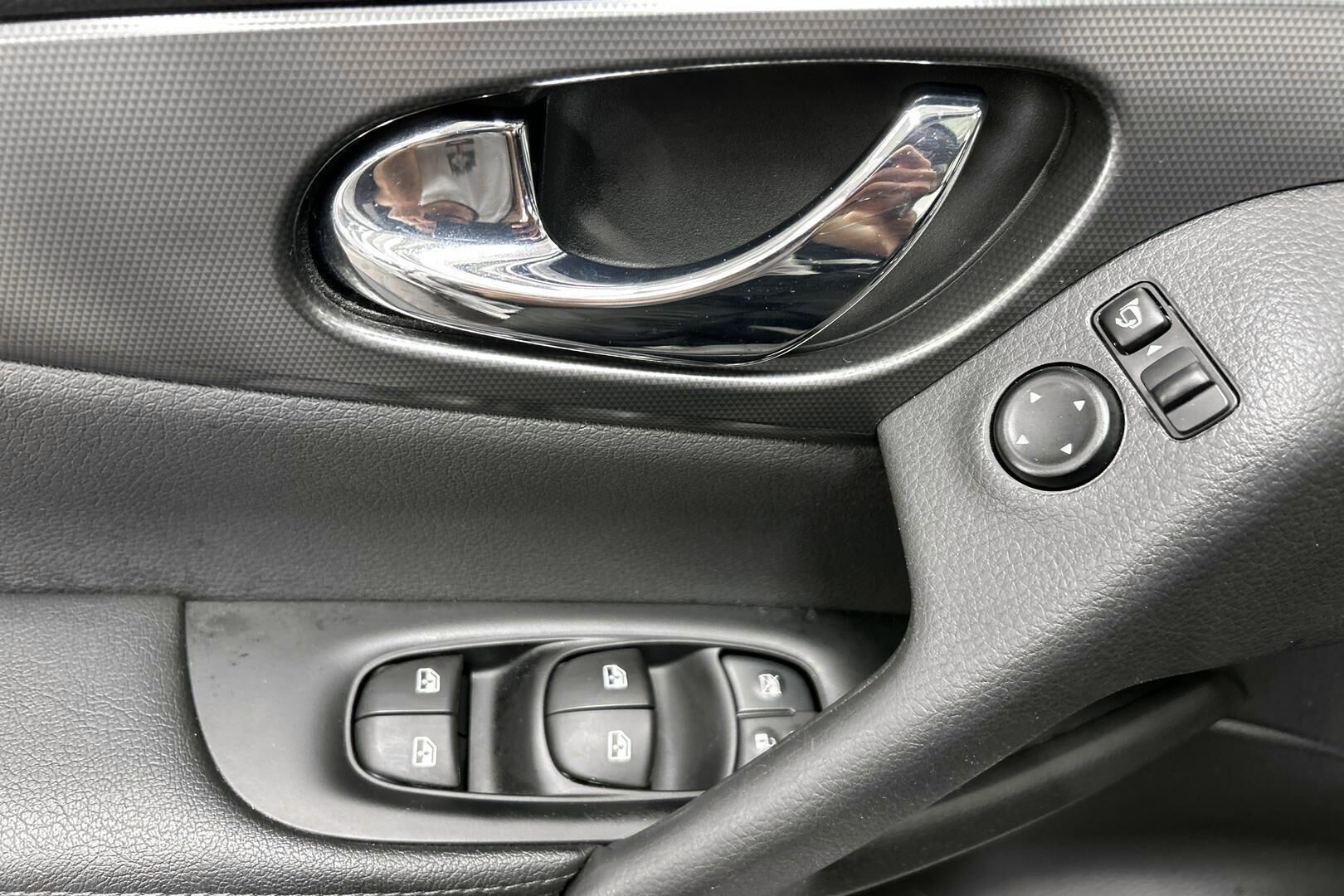 Nissan Qashqai iso kuva 22