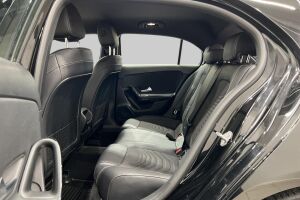 Mercedes-Benz A esikatselu 10