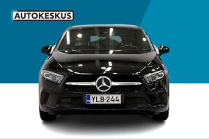 Mercedes-Benz A esikatselu 2