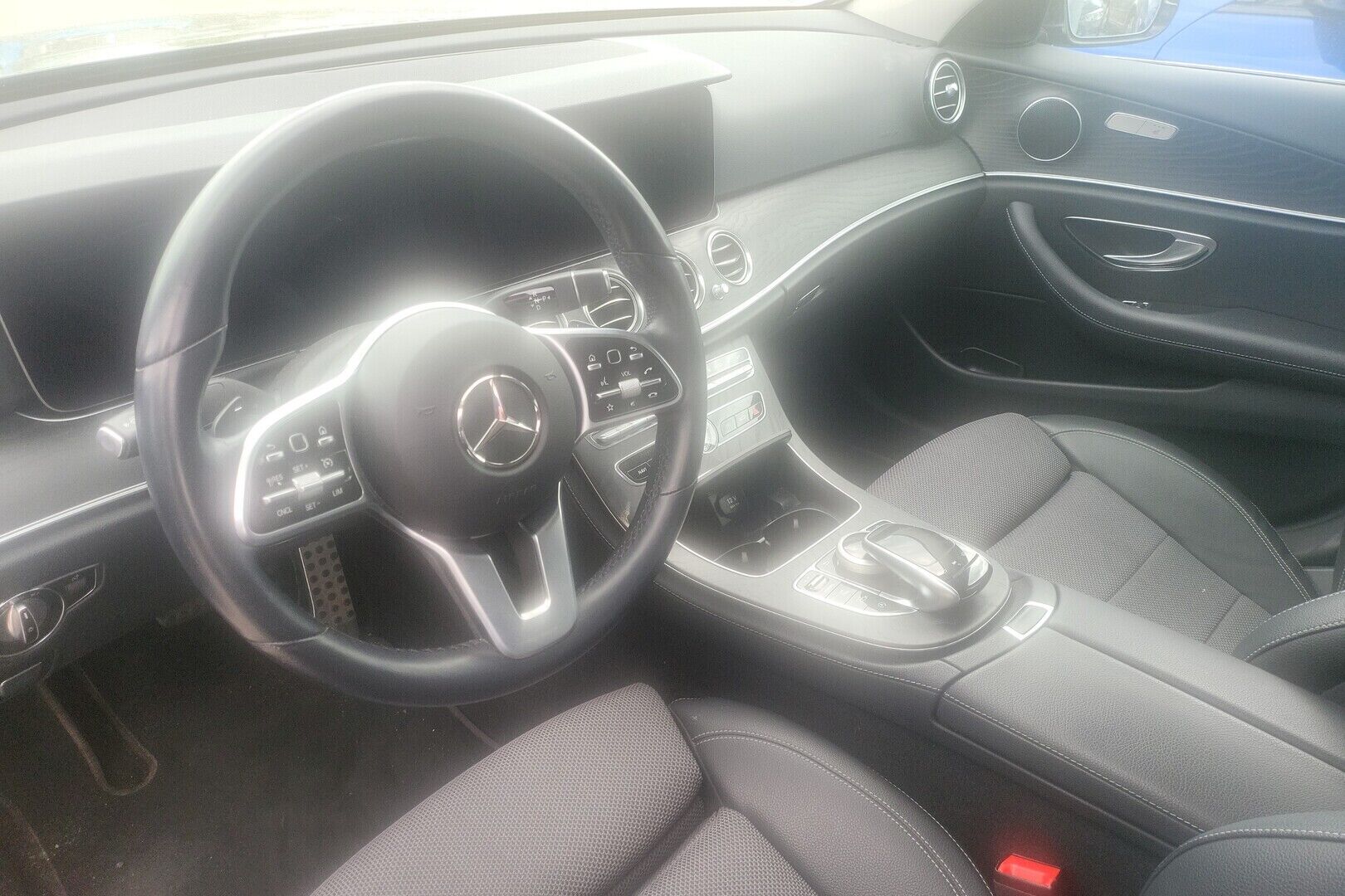 Mercedes-Benz E iso kuva 1