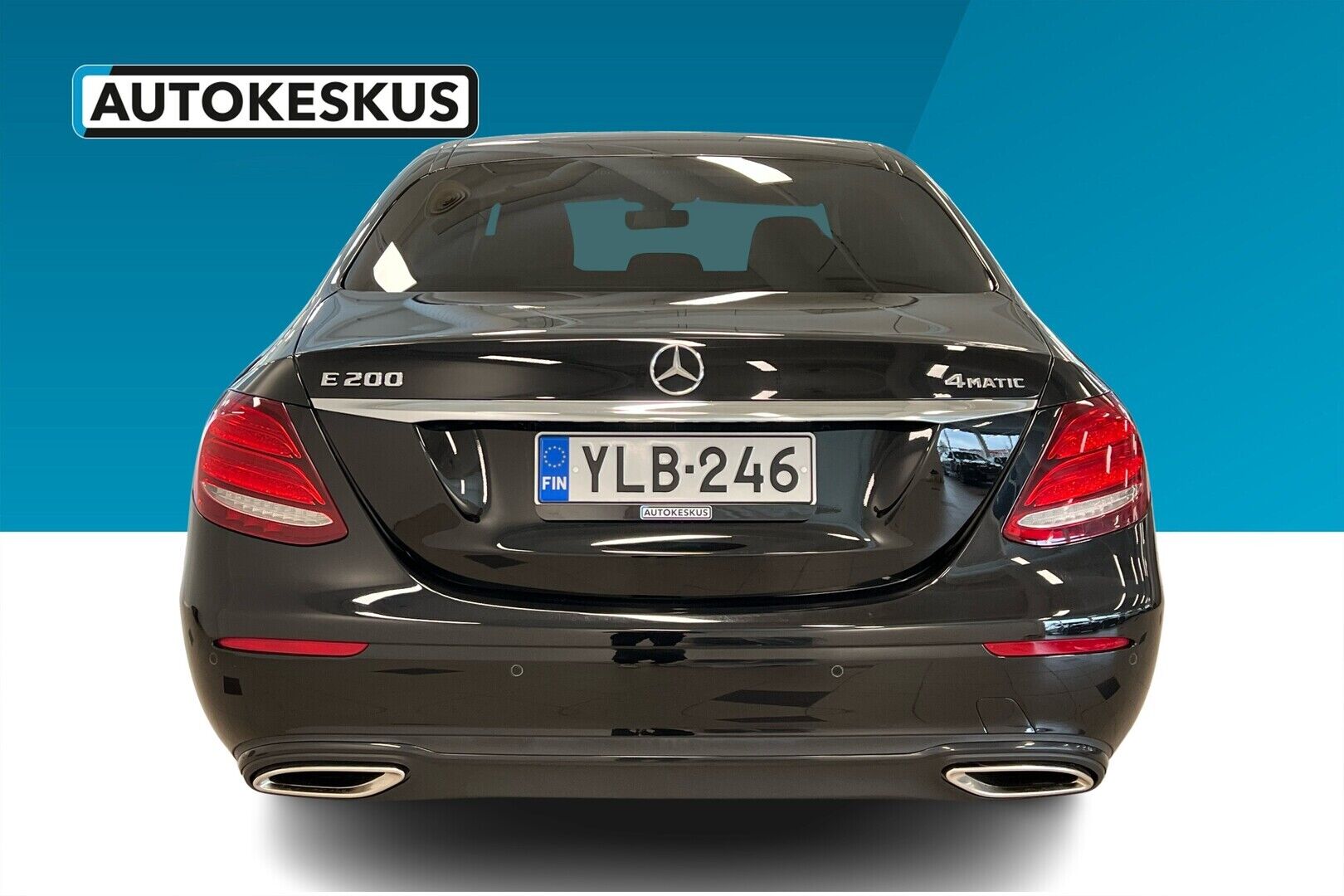 Mercedes-Benz E iso kuva 2