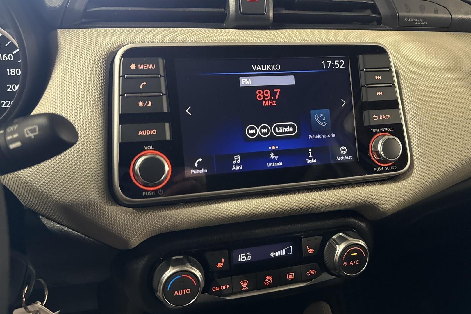 Nissan Micra iso kuva 16