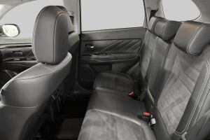 Mitsubishi Outlander PHEV esikatselu 10