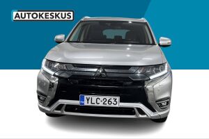 Mitsubishi Outlander PHEV esikatselu 2