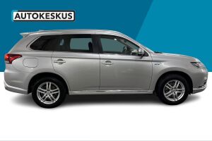 Mitsubishi Outlander PHEV esikatselu 4