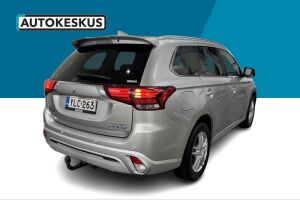 Mitsubishi Outlander PHEV esikatselu 5