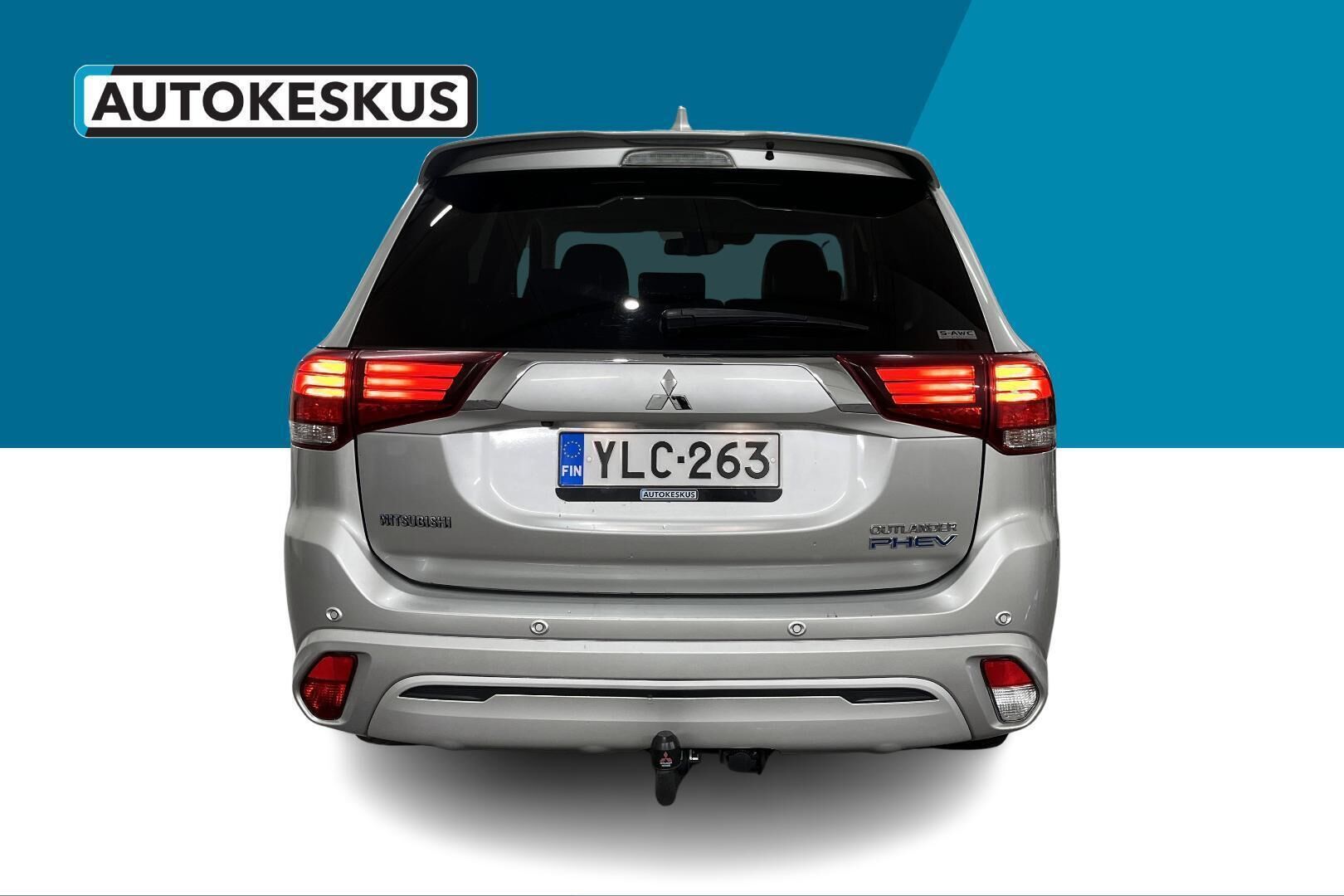 Mitsubishi Outlander PHEV iso kuva 6