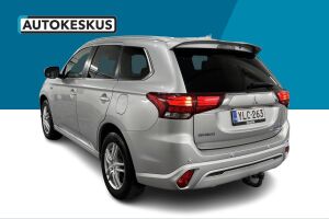 Mitsubishi Outlander PHEV esikatselu 7