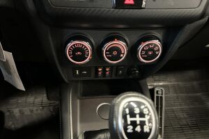 Mitsubishi ASX esikatselu 18