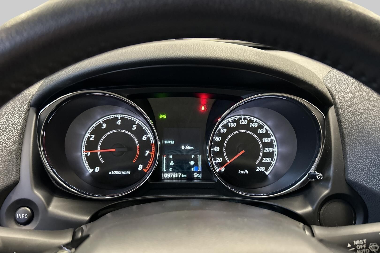 Mitsubishi ASX iso kuva 20