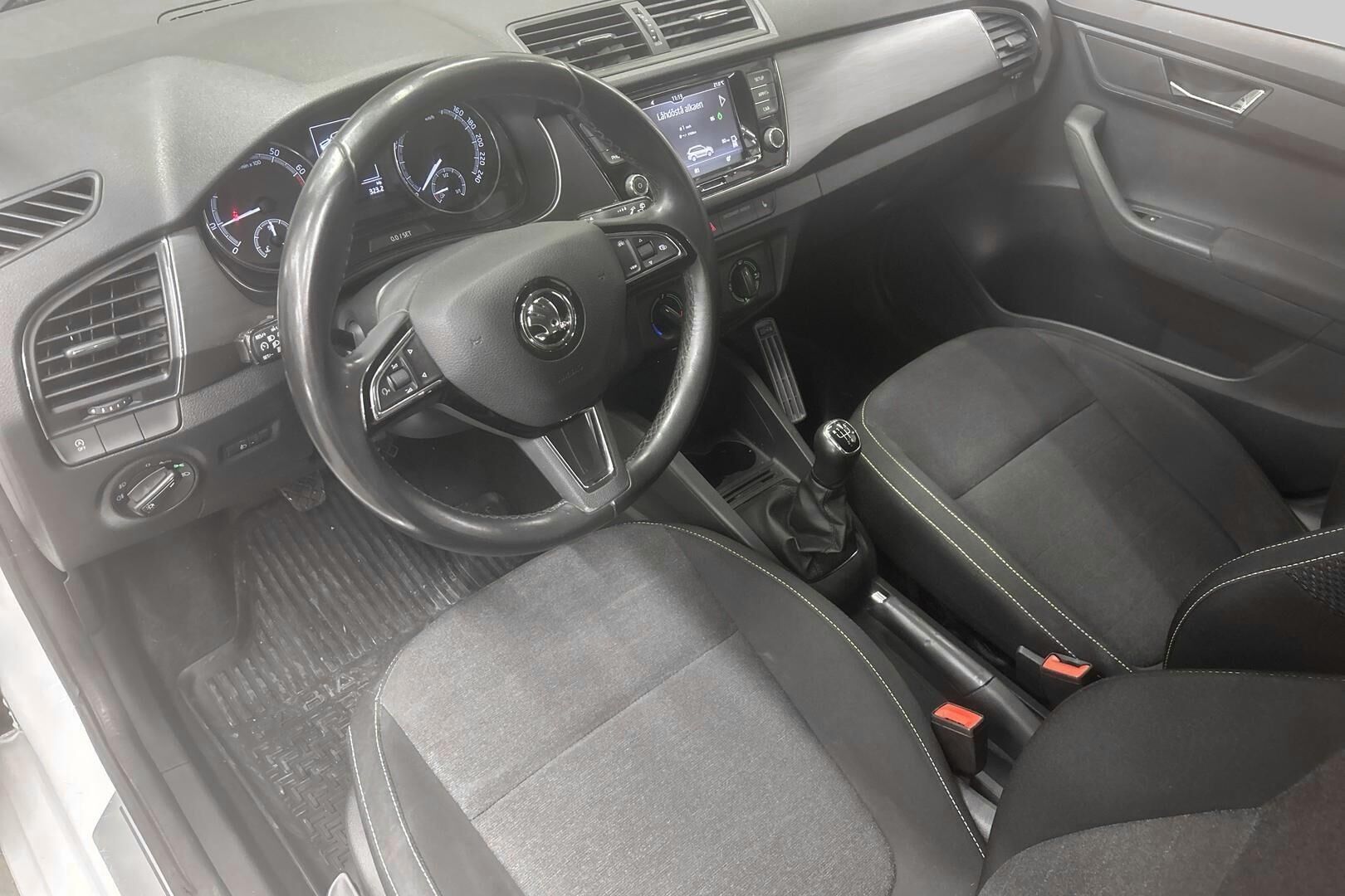 Skoda Fabia iso kuva 6