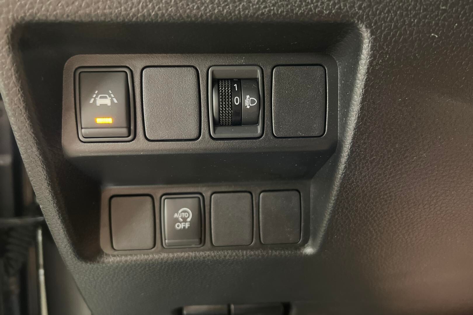 Nissan Qashqai iso kuva 14