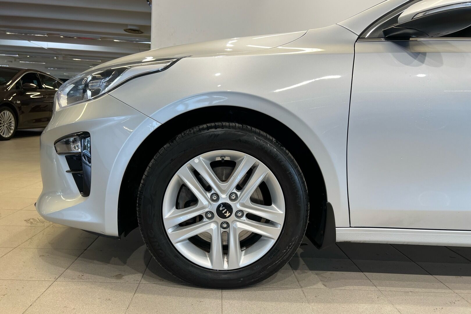 Kia Ceed iso kuva 13