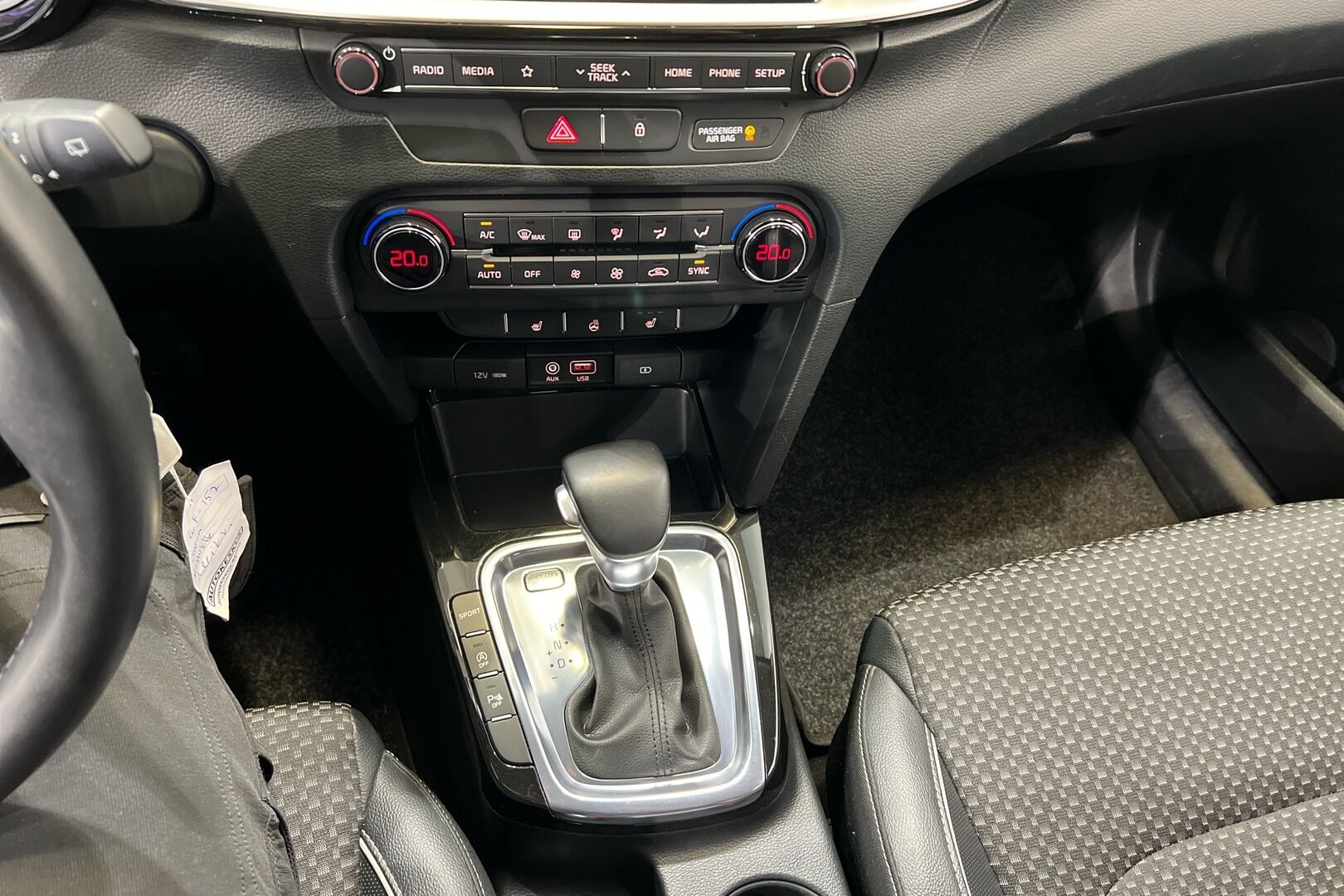 Kia Ceed iso kuva 14