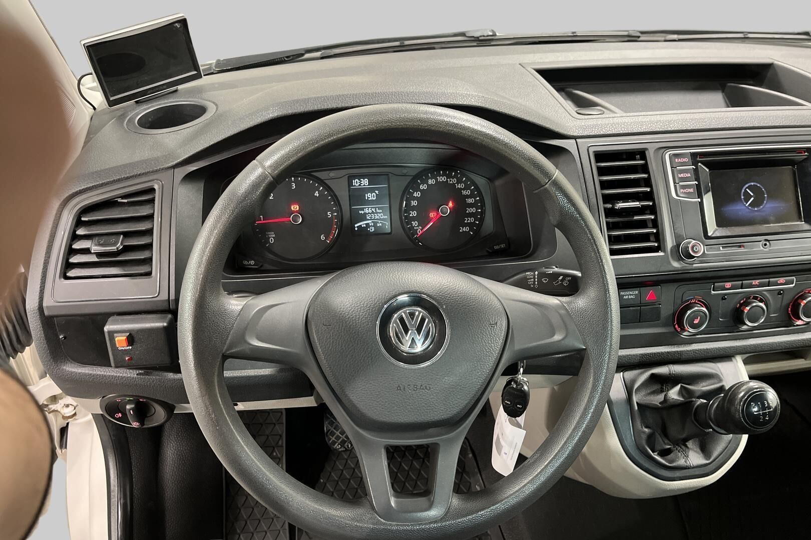 Volkswagen Transporter iso kuva 11