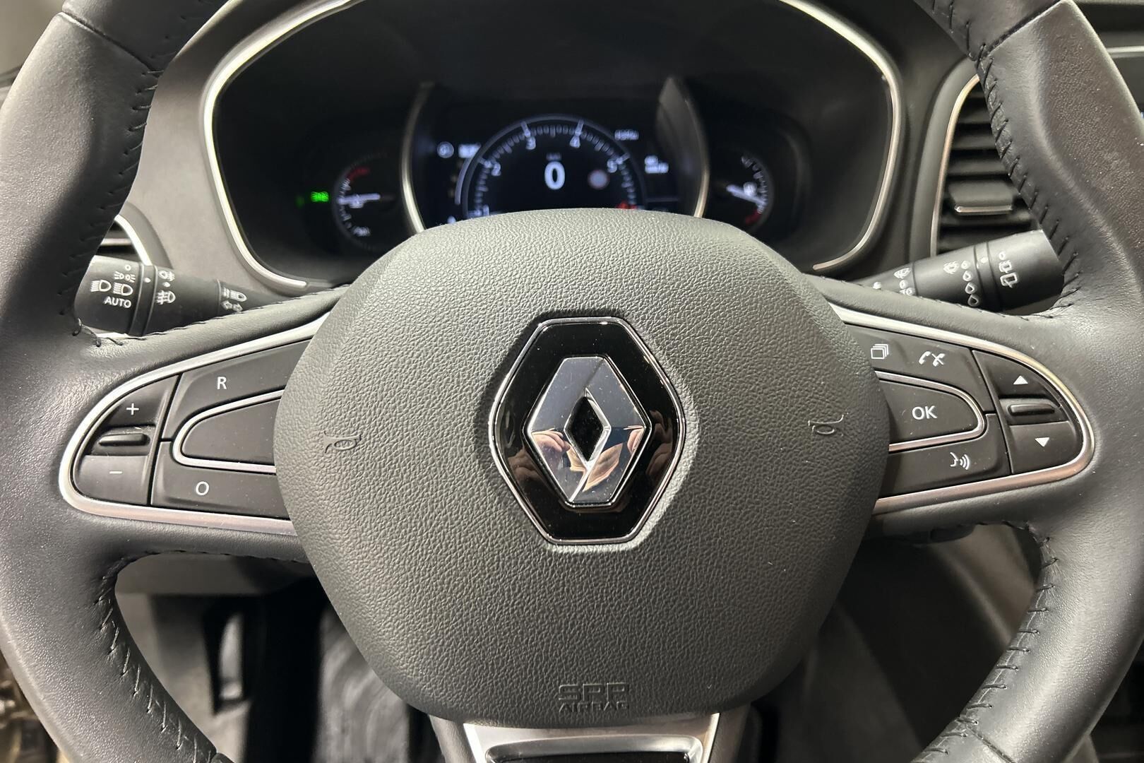 Renault Megane iso kuva 17