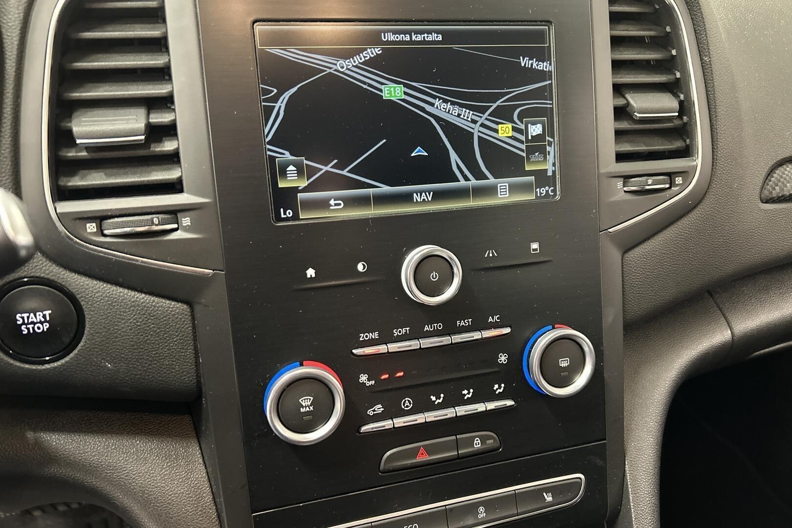 Renault Megane iso kuva 18
