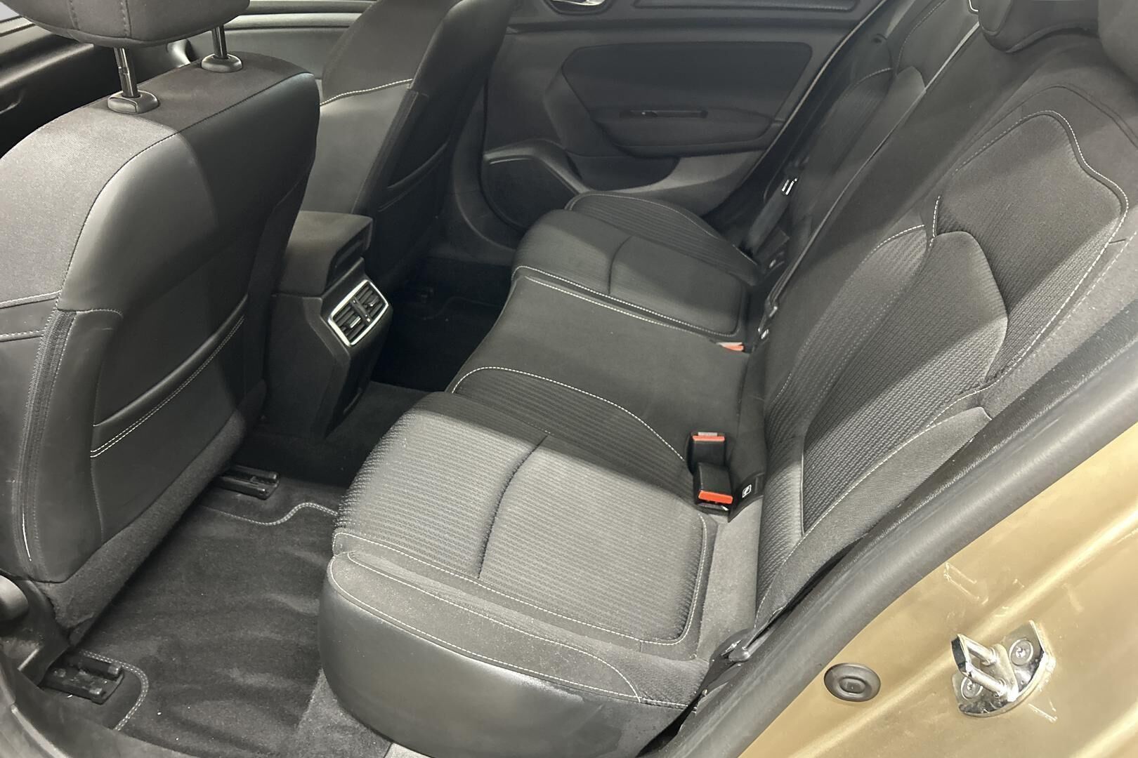 Renault Megane iso kuva 9