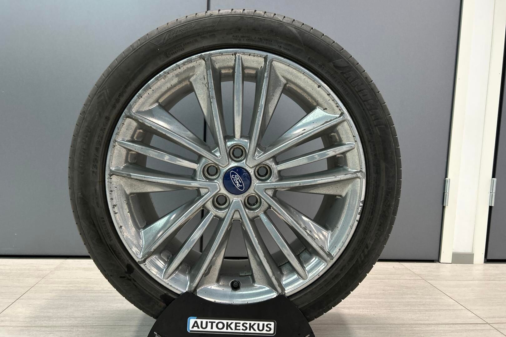 Ford Mondeo iso kuva 12