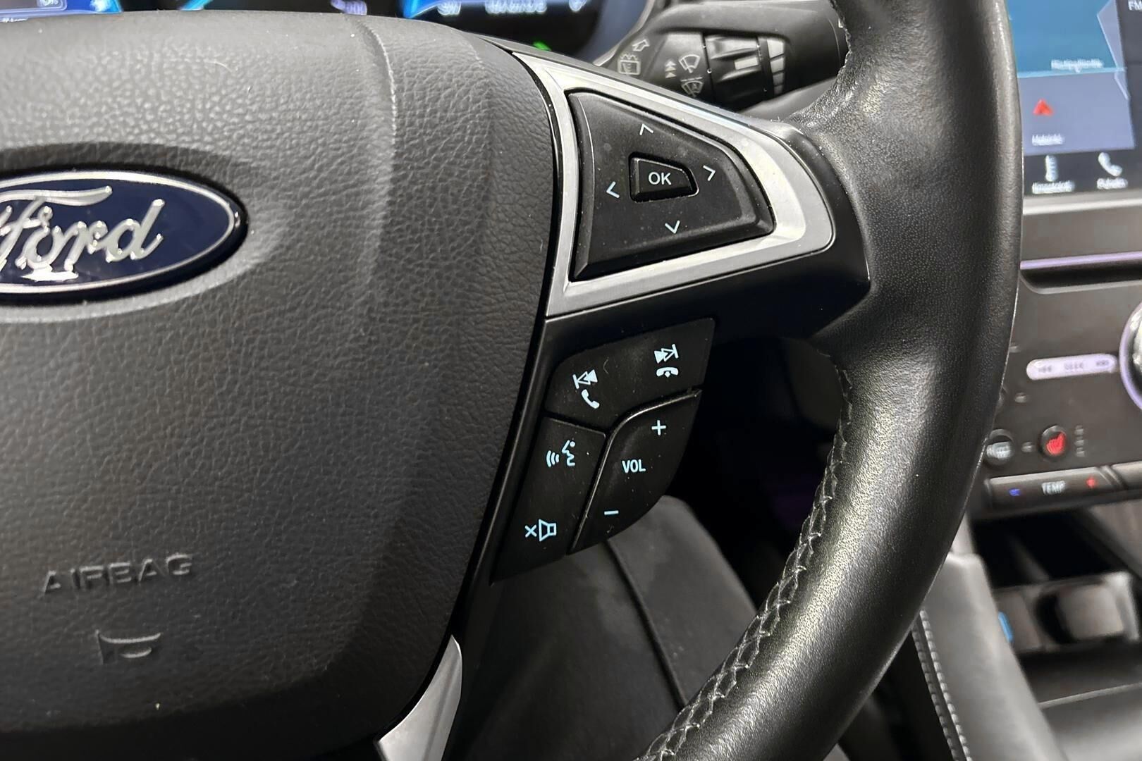 Ford Mondeo iso kuva 15