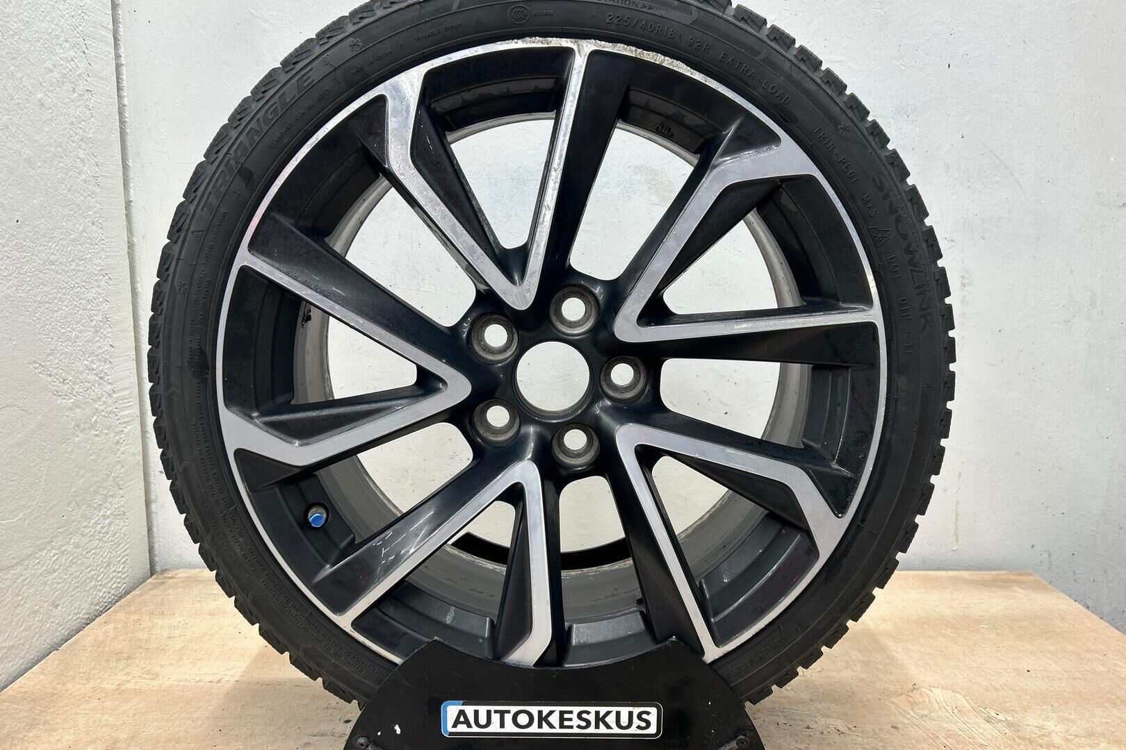 Toyota Corolla iso kuva 13