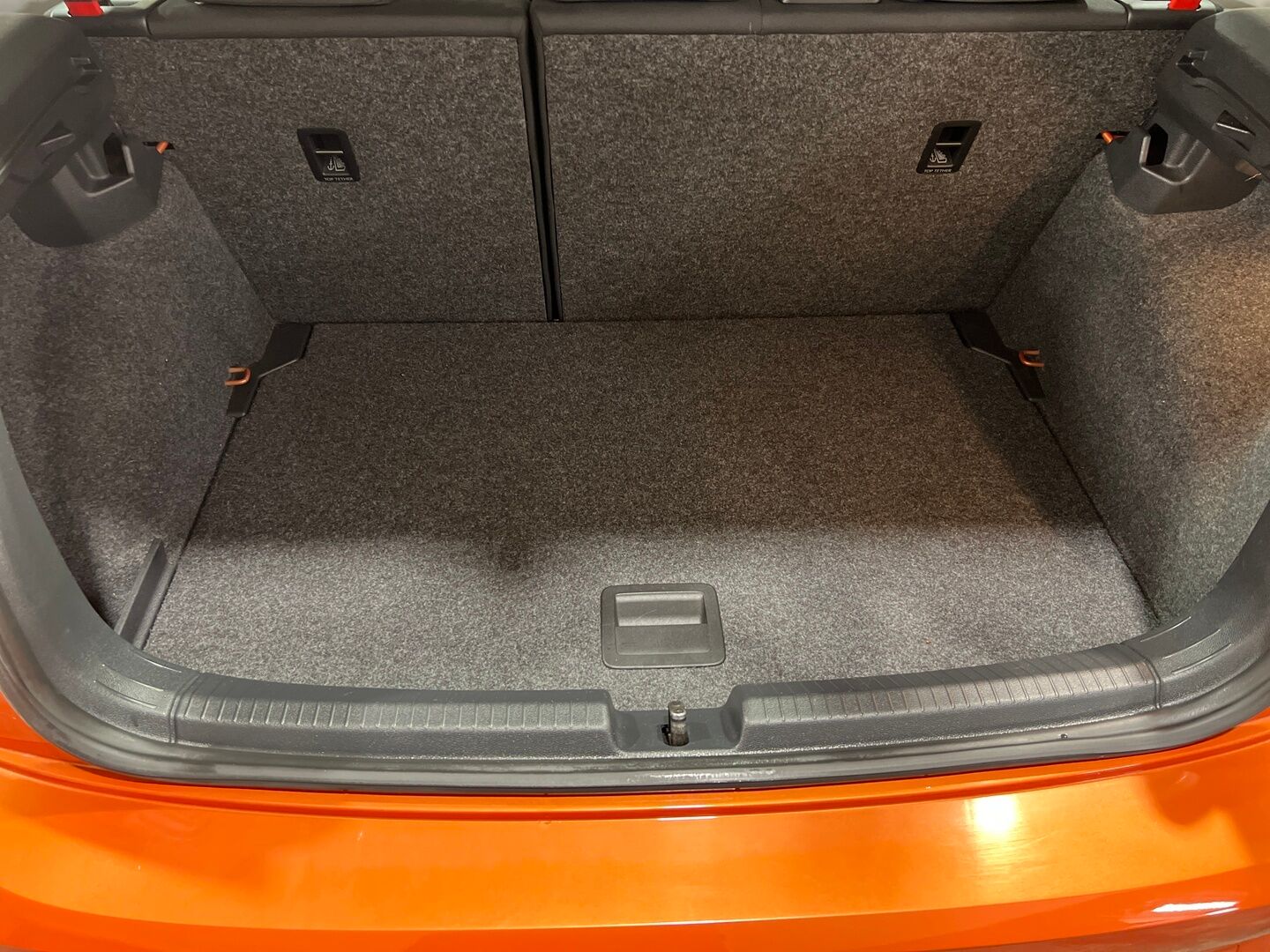 Volkswagen Polo iso kuva 12