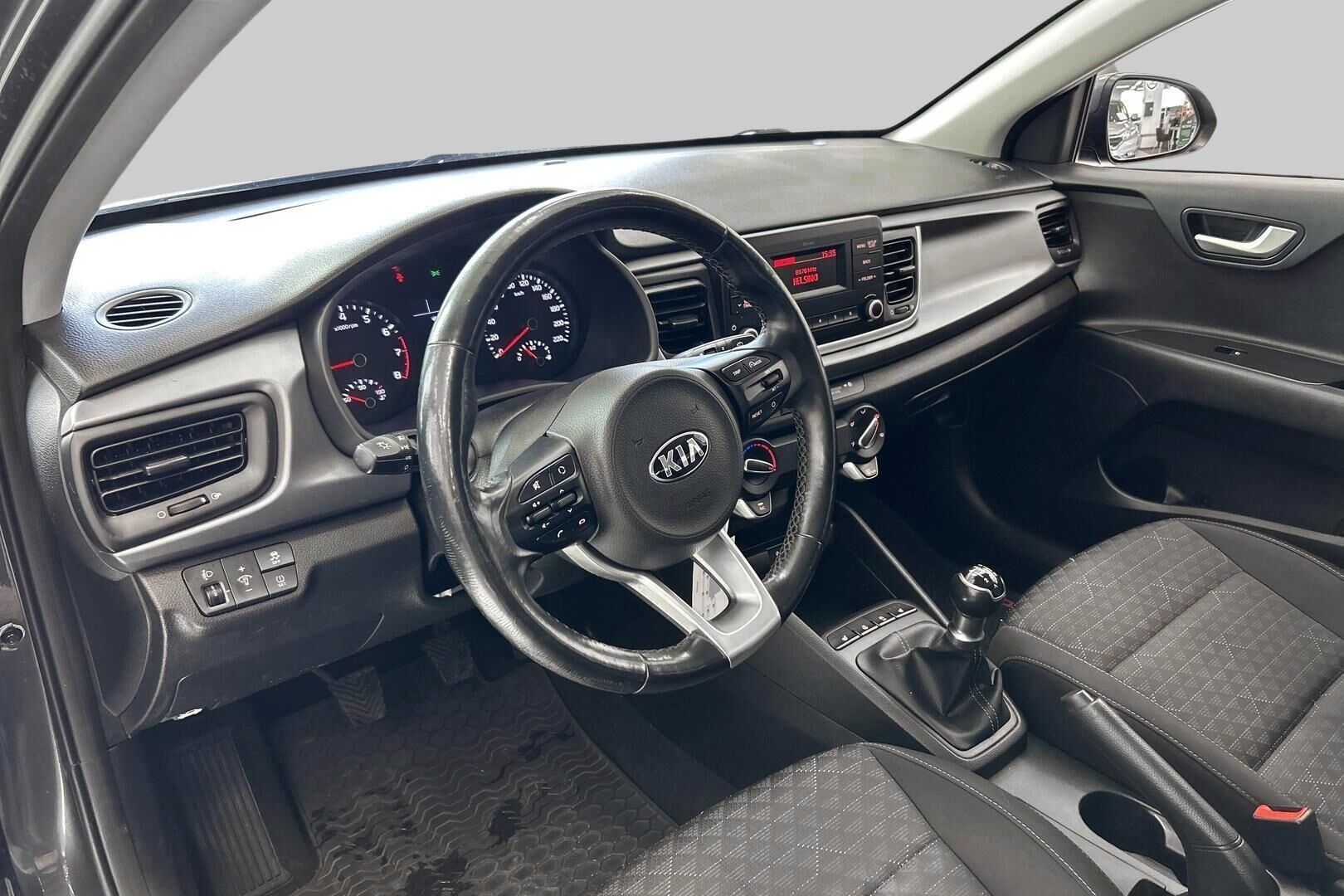 Kia Rio iso kuva 9