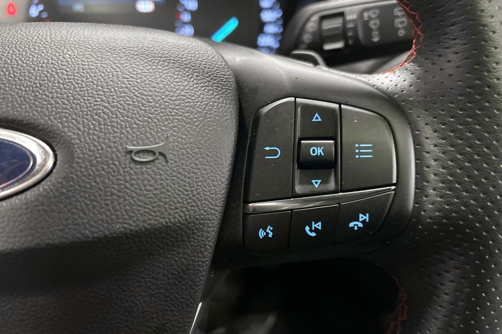 Ford Focus iso kuva 18