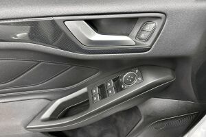 Ford Focus esikatselu 21